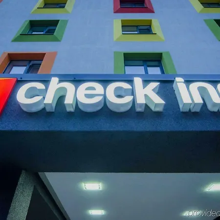 فندق Check تيميشورا