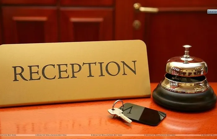 Hotel Check